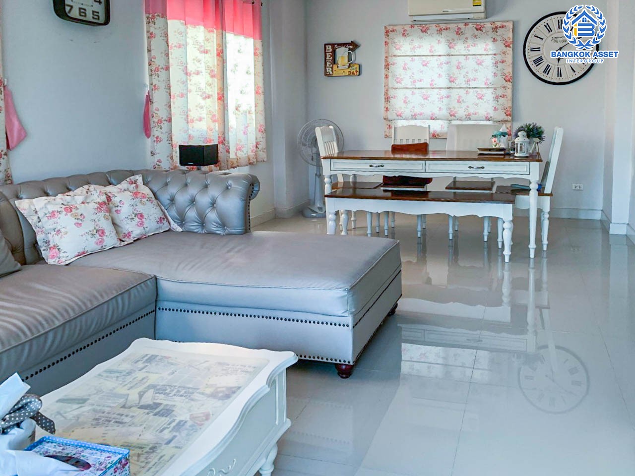 *****บ้านเดี่ยวมือสองย่านนนทบุรี ม.คุณาภัทร7 บ้านกล้วย-ไทรน้อย หลังมุม เนื้อที่กว้างขวางมากถึง 54.1 ตร.ว. ฟังก์ชัน 3 ห้องนอน 3 ห้องน้ำ ที่จอดรถ 2 คัน บนทำเลแห่งการเดินทาง ใกล้รถไฟฟ้าสายสีม่วง "สถานีคลองบางไผ่" และเซ็นทรัลเวสต์เกต